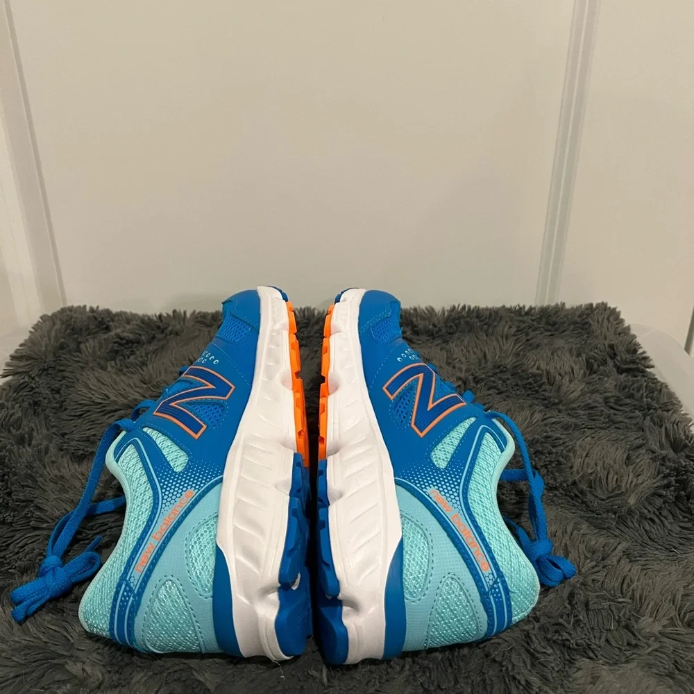 NWOB New Balance 675v2 Women's Athletic Running Shoes in Size 7.5 - Picture 8 of 8